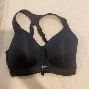 NIKE sports bra! So supportive! Size 34E